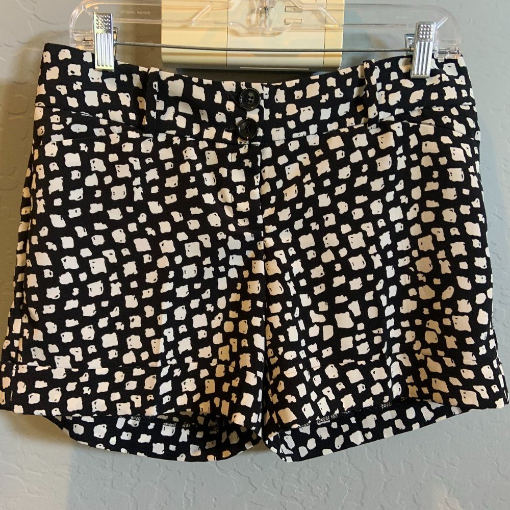The Limited Drew Fit shorts - Sz 6